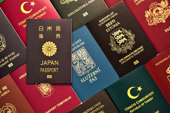 Doanh nghiệp du lịch lo mất khách vì vướng visa, hộ chiếu