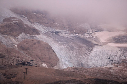 Lở tuyết trên dãy núi Alps, 6 người thiệt mạng
