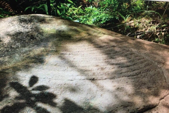 Phát hiện thêm đá khắc cổ ở Mù Cang Chải
