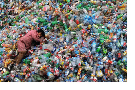 Thói quen sử dụng đồ nhựa sẽ làm trầm trọng hơn cuộc khủng hoảng khí hậu